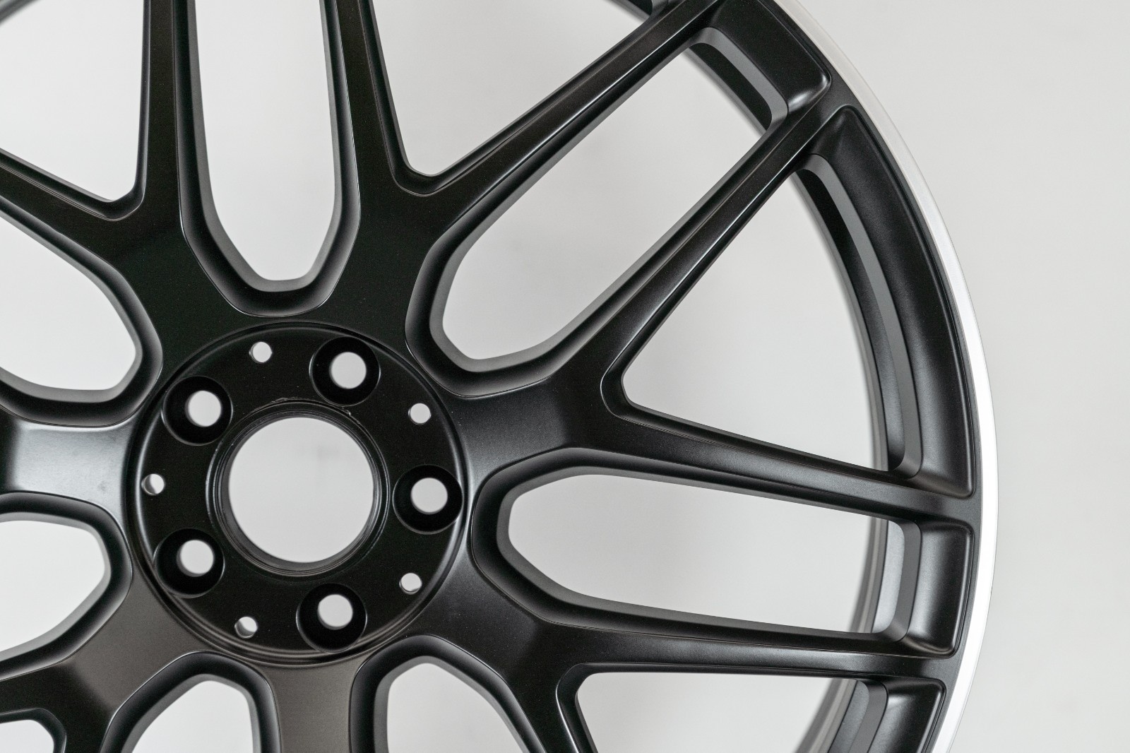 Mercedes GLE53 GLE63 AMG 22" inch front rim OEM 2020-2026 Genuine Forged Wheel - Image 4