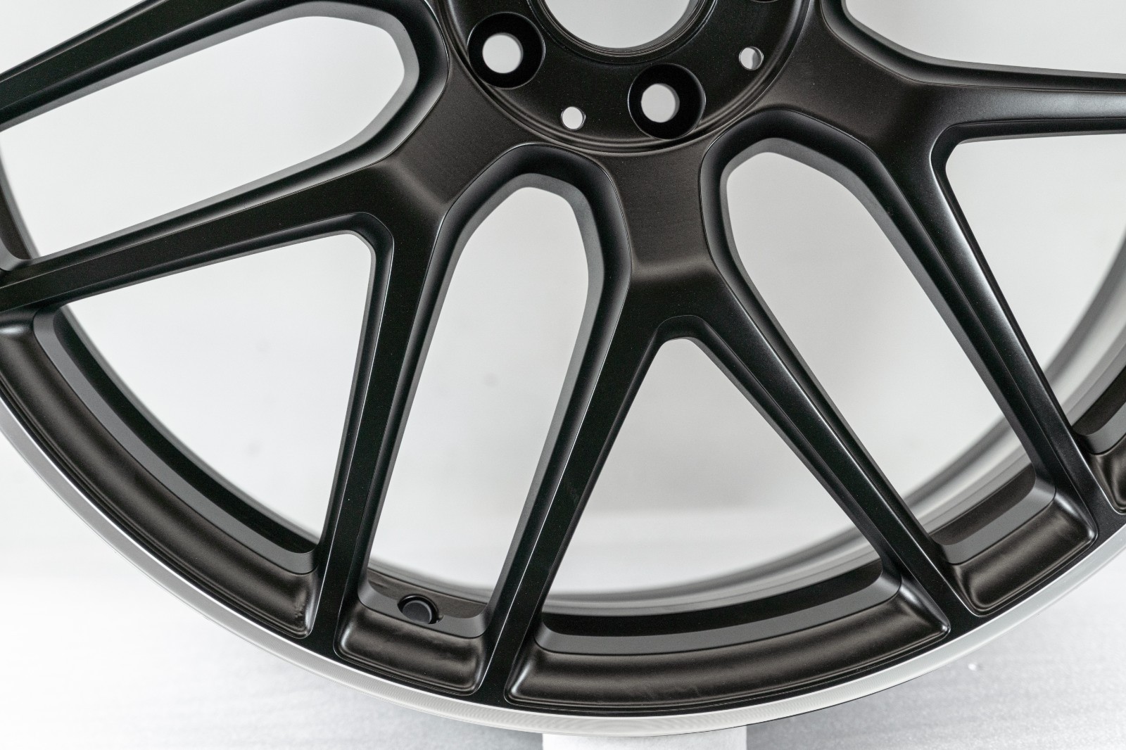 Mercedes GLE53 GLE63 AMG 22" inch front rim OEM 2020-2026 Genuine Forged Wheel - Image 5