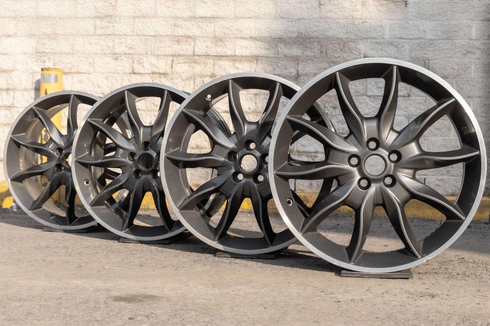 Jaguar XF 20" rim OEM 2007-2025 Genuine Original Draco wheels Set of 4 – Image 2