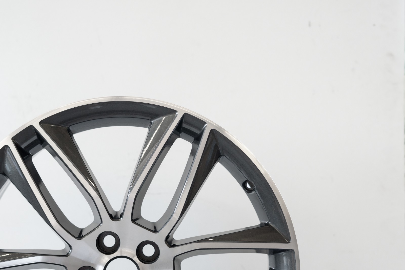 Jaguar F-Type 20" inch Front rim OEM 2014-2018 Genuine Oirginal Gyrodyne Wheel - Image 3